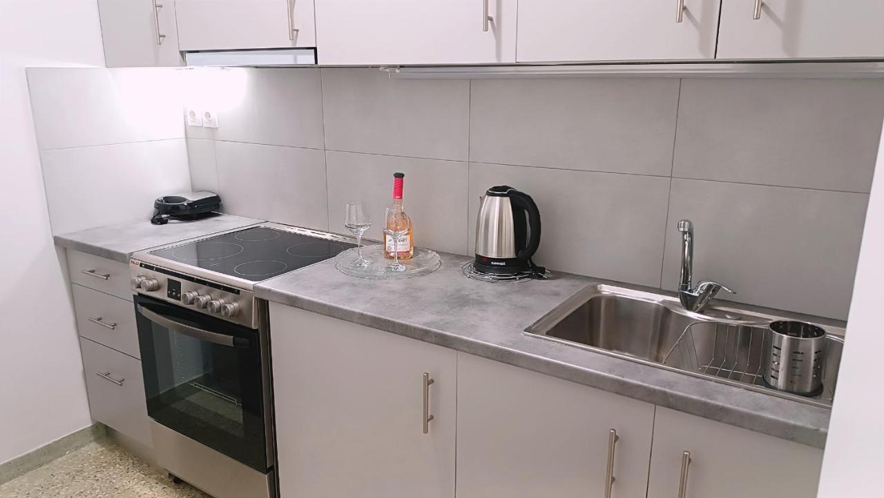 Modern Renovated Place In The - Medley Serenity Apartment Athens