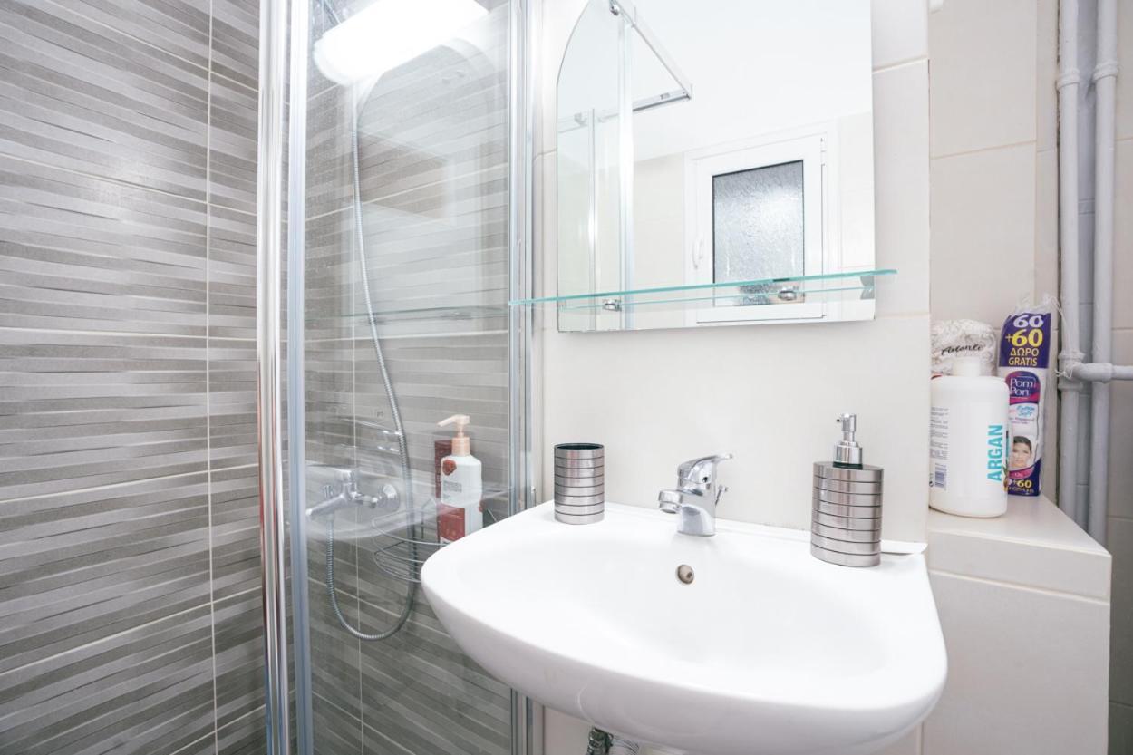 Modern Renovated Place In The - Medley Serenity Apartment
